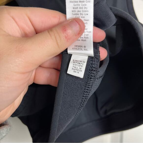 Athleta Black Sculptek Back Cut Out Medium Support Sports Bra Size XS - Picture 7 of 8